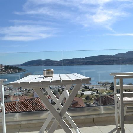 Calm Lake Balcony Kastoria Esterno foto